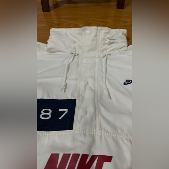 NIKE RE-ISSUE WALLIWAW MENS WOVEN JACKET - Picture 10 of 10